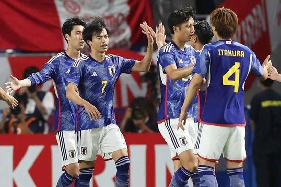 国产香蕉尹人综合在线